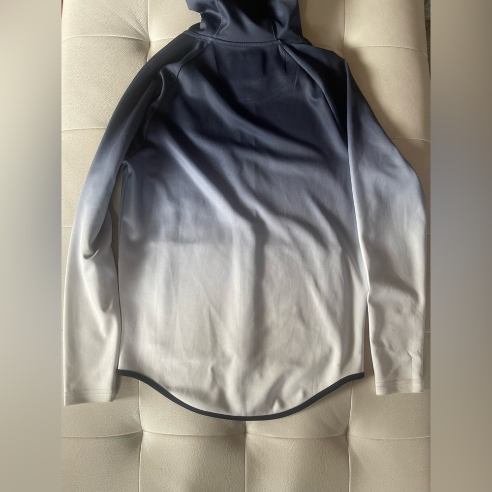 Fading Sweater - Picture 2 of 2